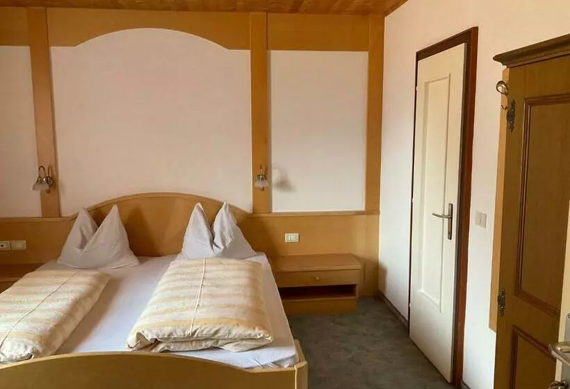 Aamiaismajoitus (B&B) Garni Rika