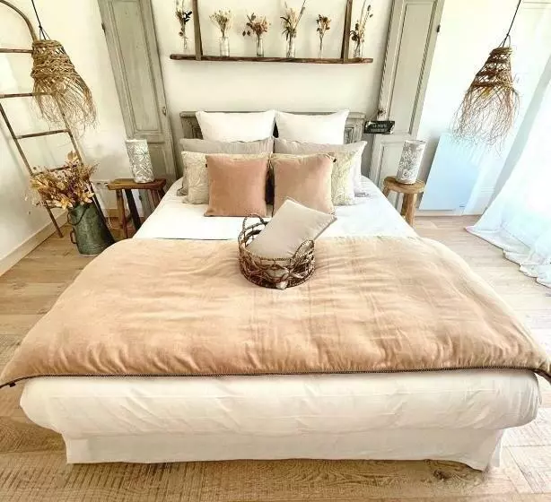 Aamiaismajoitus (B&B) La Petite Parenthèse