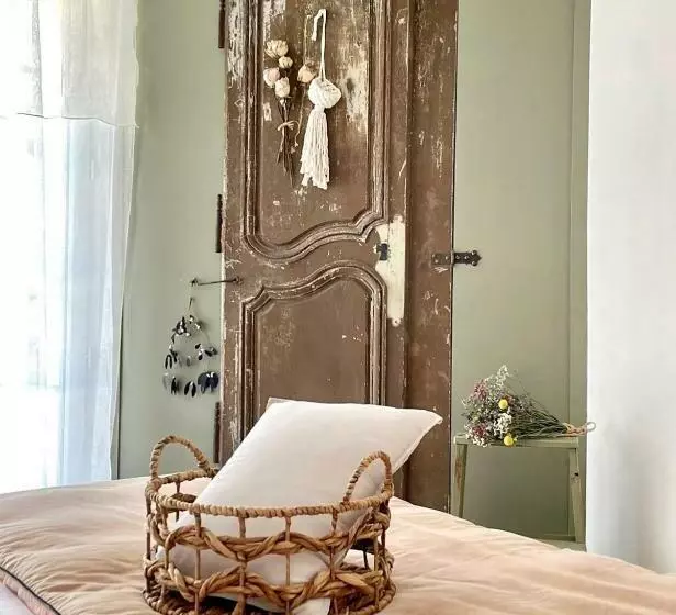 Aamiaismajoitus (B&B) La Petite Parenthèse