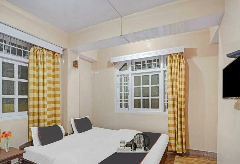 ホテル Capital O 88674  Queen S Heart