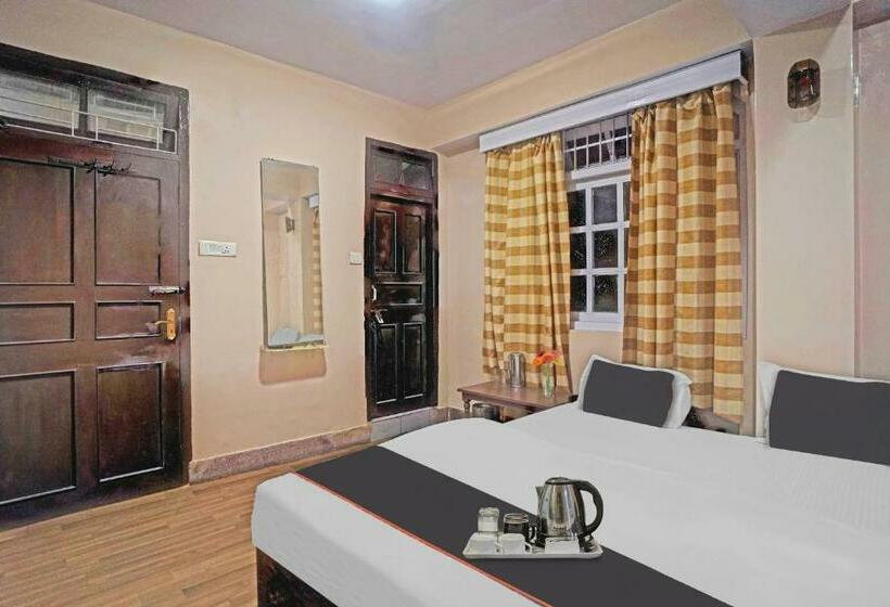 ホテル Capital O 88674  Queen S Heart