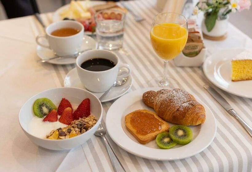 פנסיון La Mimosa Lazise