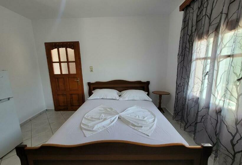 Pensiune Petrefi Apartments