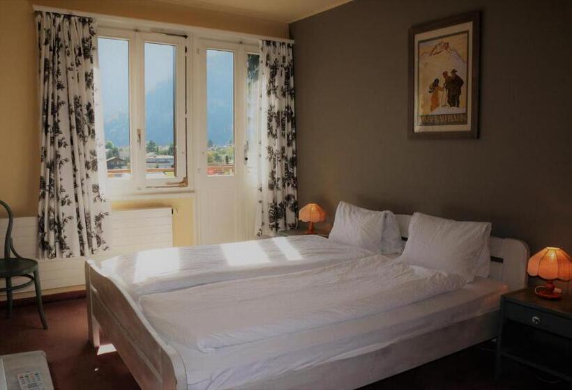 Alpenrose Hotel And Gardens