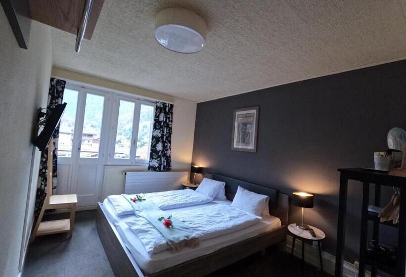 Alpenrose Hotel And Gardens