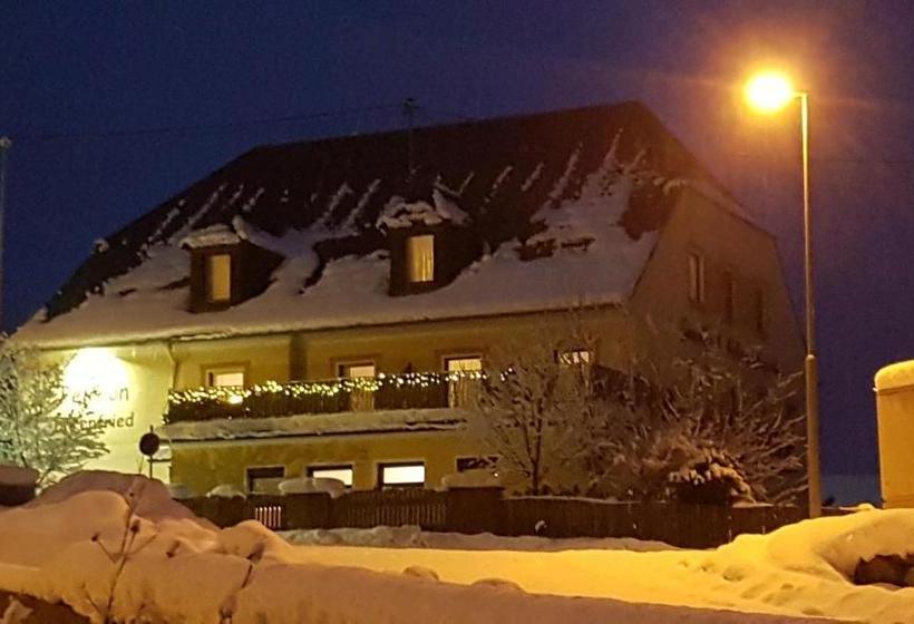 Bed and Breakfast Pension Ehrenfried   Hotel Garni