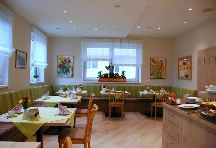 住宿加早餐  Pension Ehrenfried   Hotel Garni