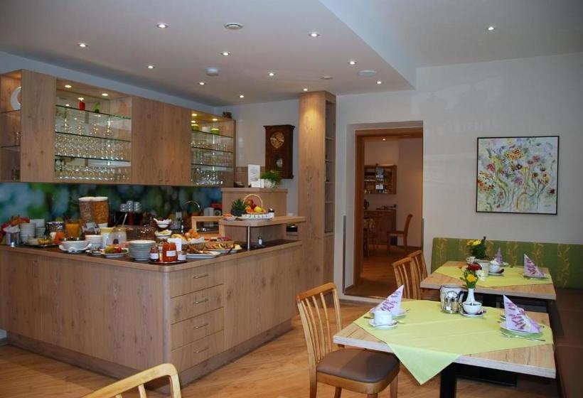 Bed and Breakfast Pension Ehrenfried   Hotel Garni