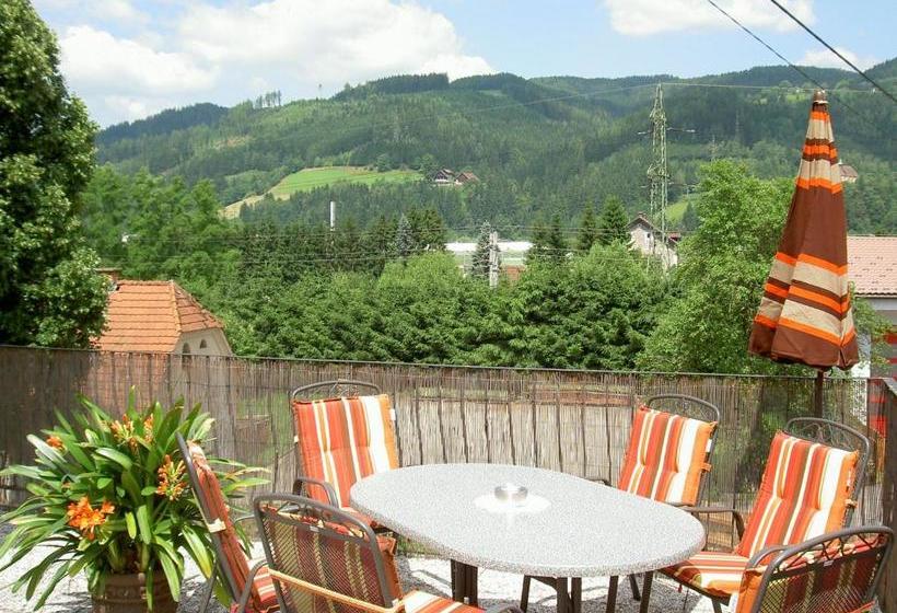 Bed and Breakfast Pension Ehrenfried   Hotel Garni