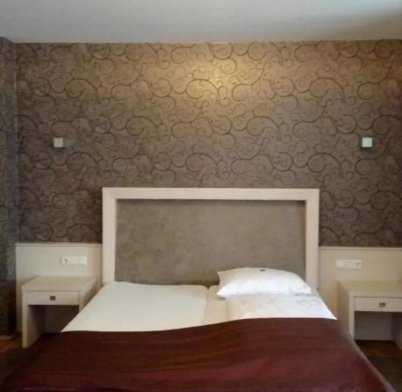 Gasthof & Hotel Wolfsegger