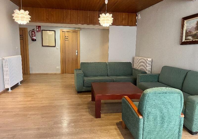 فندق فئة نجمة واحدة Venta Magullo