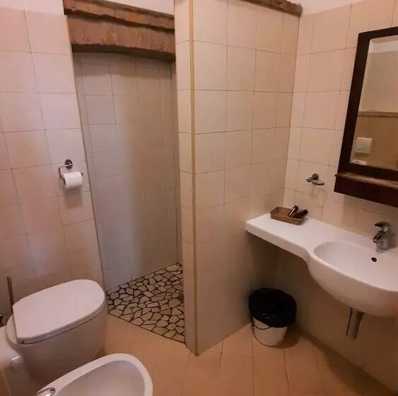 Отель Albergo Giulia Gonzaga