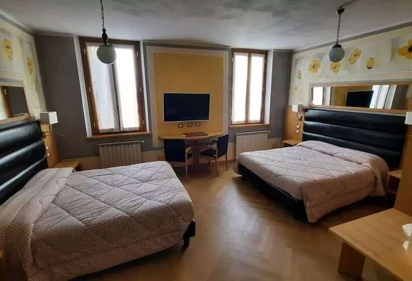 Отель Albergo Giulia Gonzaga