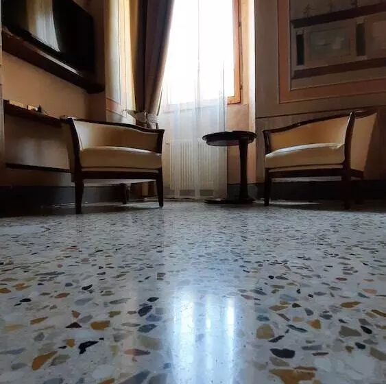 Отель Albergo Giulia Gonzaga