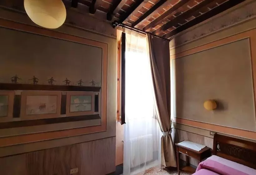 Отель Albergo Giulia Gonzaga