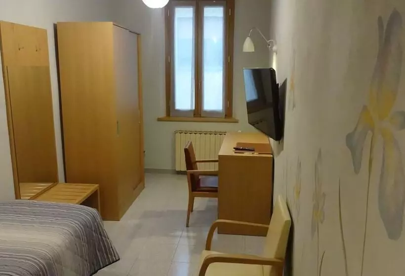 Отель Albergo Giulia Gonzaga