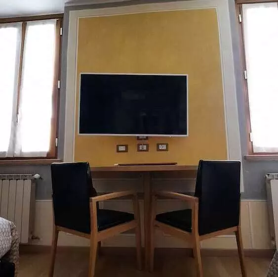 Отель Albergo Giulia Gonzaga