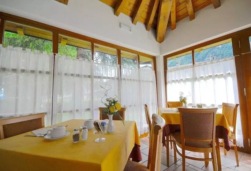 Отель Antica Croce   Gardaslowemotion