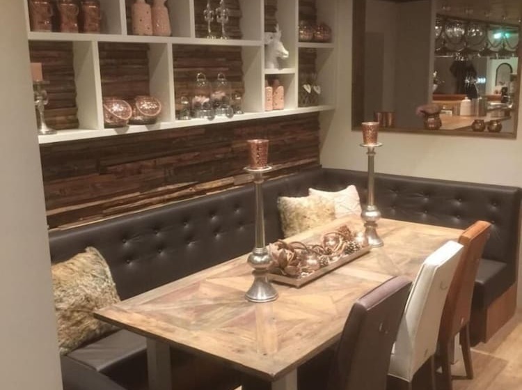 Отель De Keizerskroon Hoorn