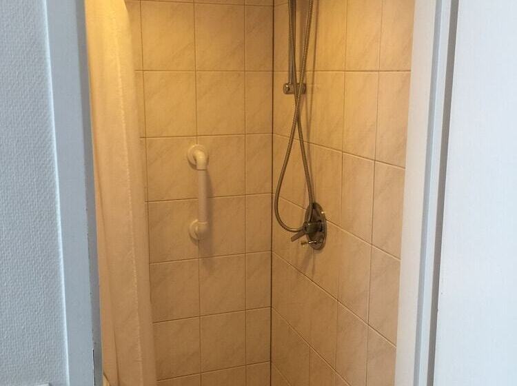 Отель De Keizerskroon Hoorn