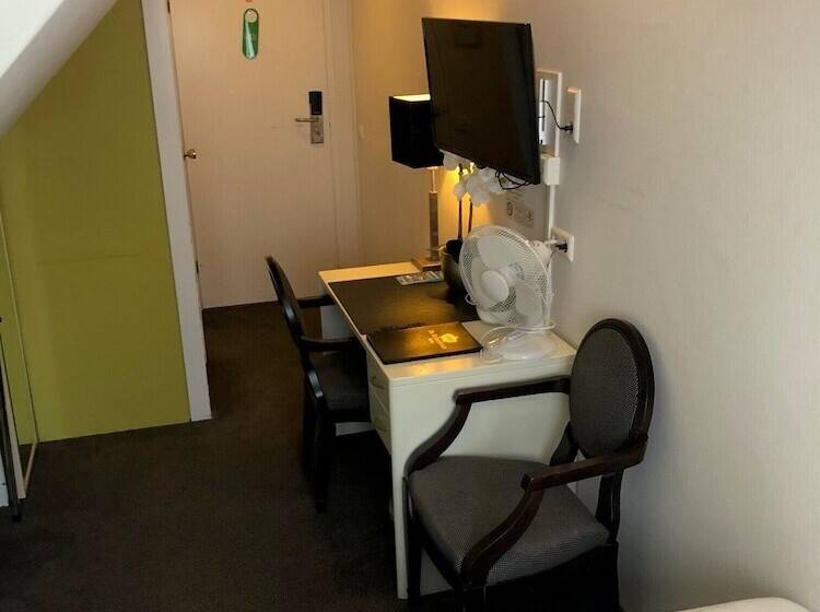 Отель De Keizerskroon Hoorn