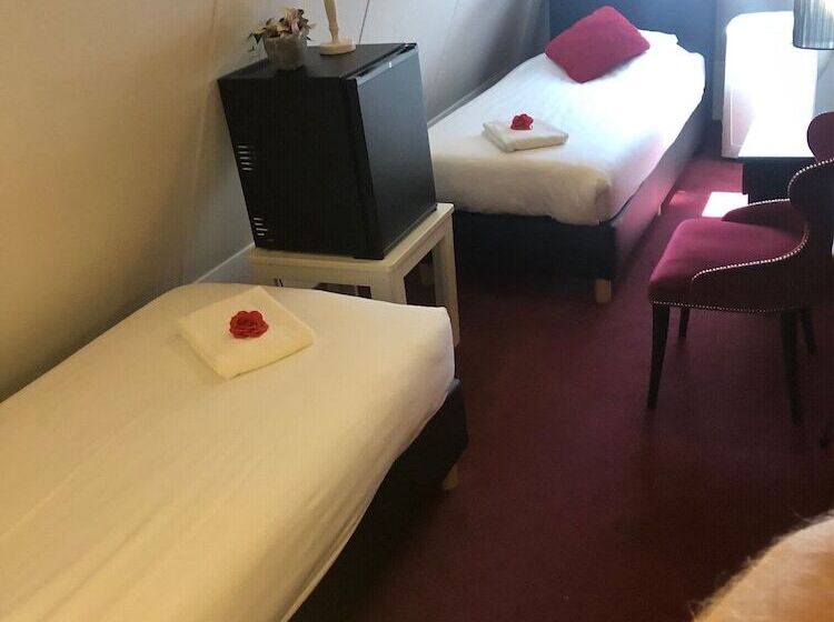 Отель De Keizerskroon Hoorn