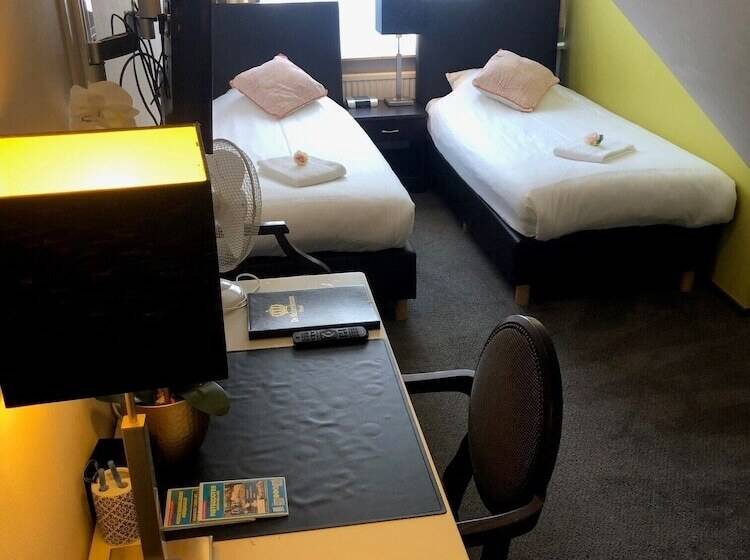 Отель De Keizerskroon Hoorn