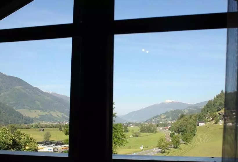 בית מלון כפרי Flatscher