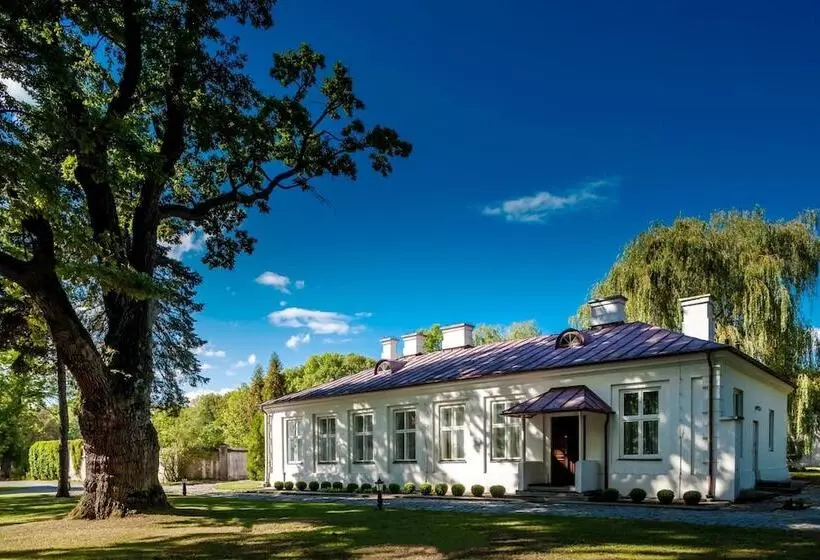 فندق Pałac Zegrzyński