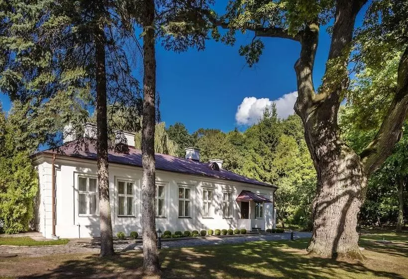 فندق Pałac Zegrzyński