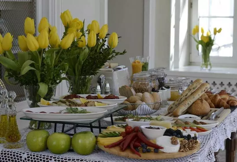 فندق Pałac Zegrzyński