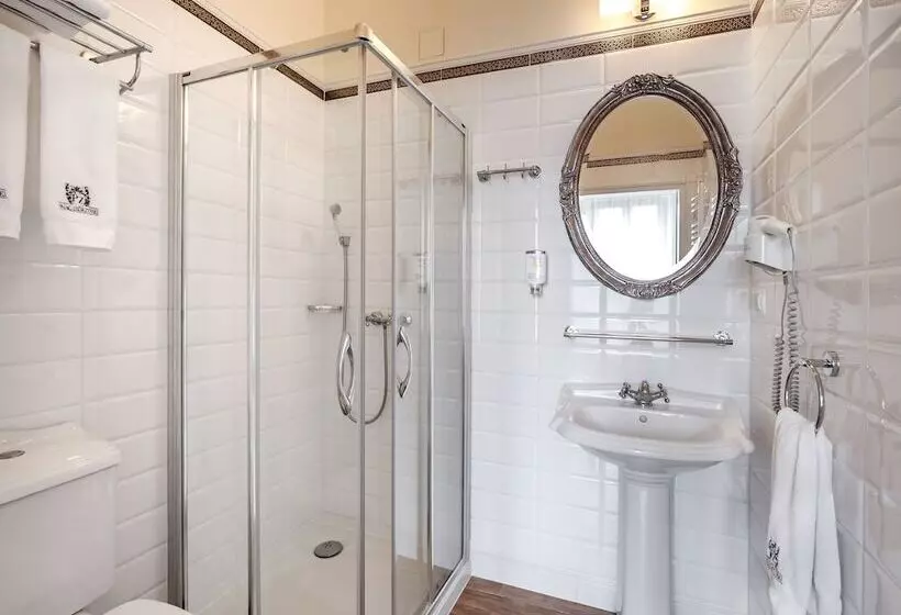 فندق Pałac Zegrzyński