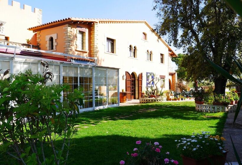 هتل Restaurant El Bosc