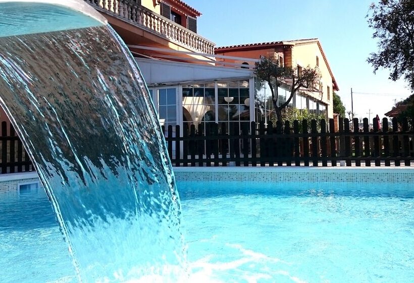 هتل Restaurant El Bosc