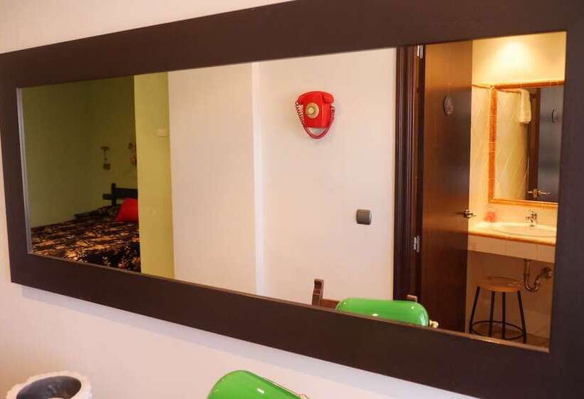 هتل Restaurant El Bosc