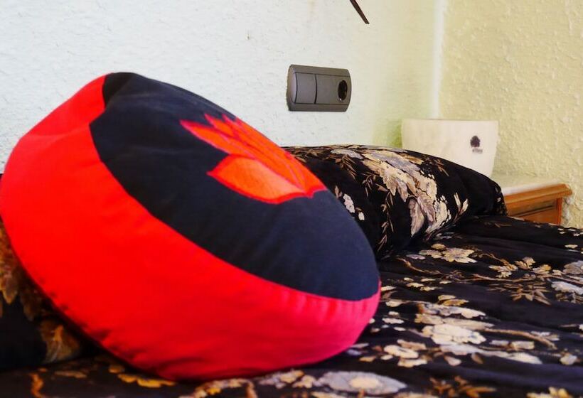 هتل Restaurant El Bosc