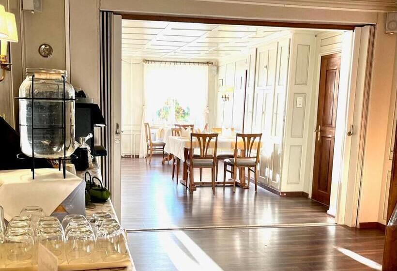 בית מלון כפרי Rössli Hurden