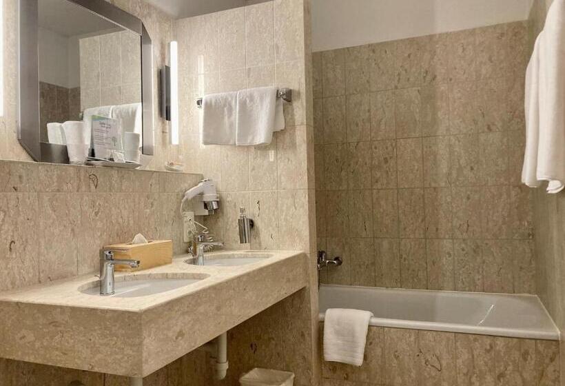 בית מלון כפרי Rössli Hurden