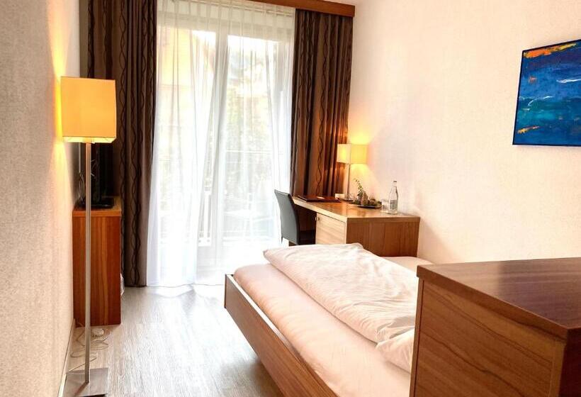 בית מלון כפרי Rössli Hurden