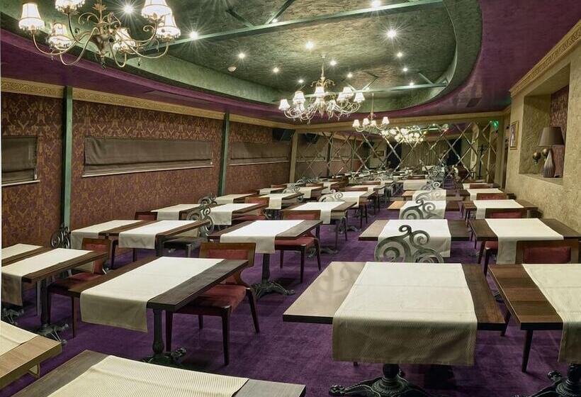 هتل Simfonia Boutique