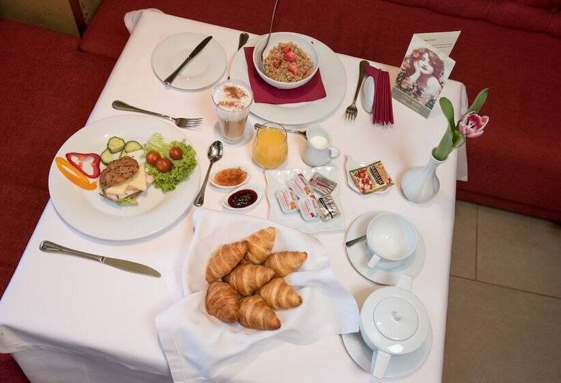 هتل Simfonia Boutique