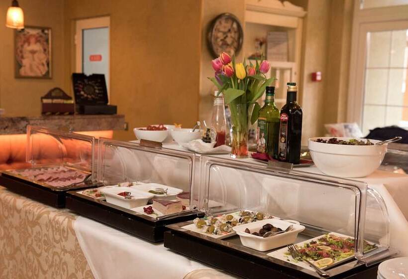 هتل Simfonia Boutique