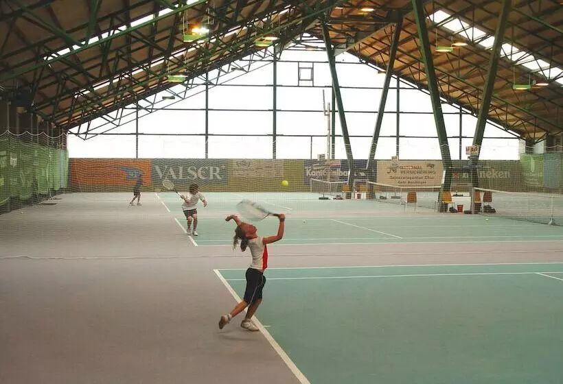 酒店 Sportcenter Funf Dorfer Ag