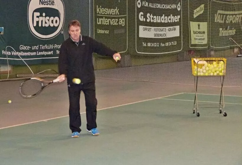 酒店 Sportcenter Funf Dorfer Ag