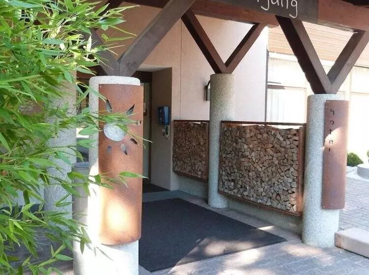 酒店 Sportcenter Funf Dorfer Ag