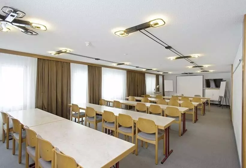 酒店 Sportcenter Funf Dorfer Ag