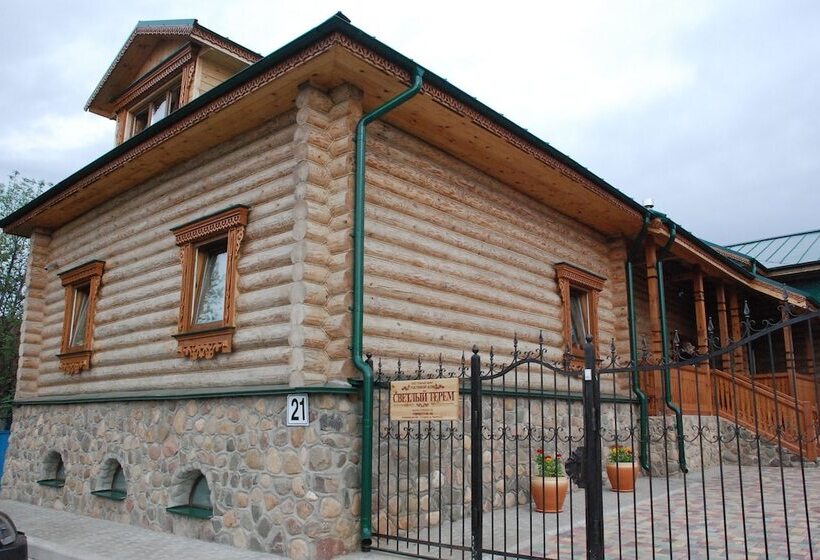 فندق Svetliy Terem