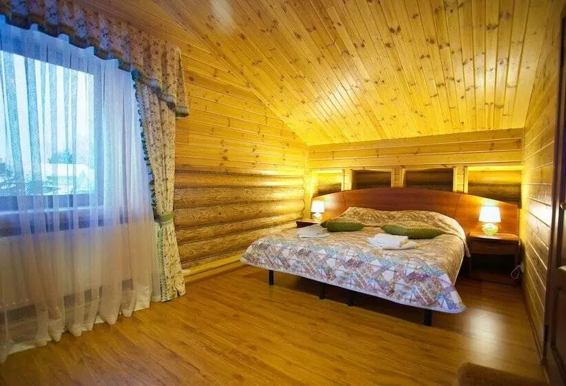 هتل Svetliy Terem