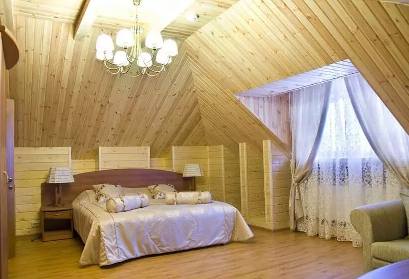 هتل Svetliy Terem