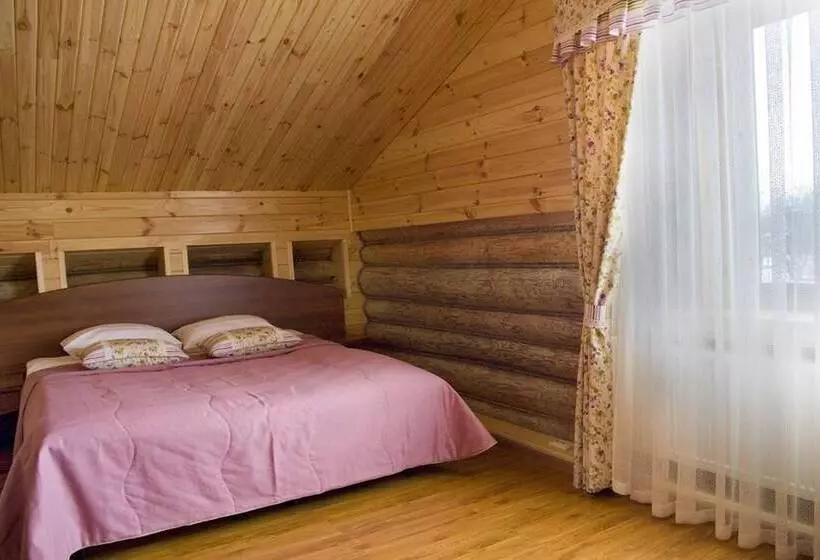 هتل Svetliy Terem